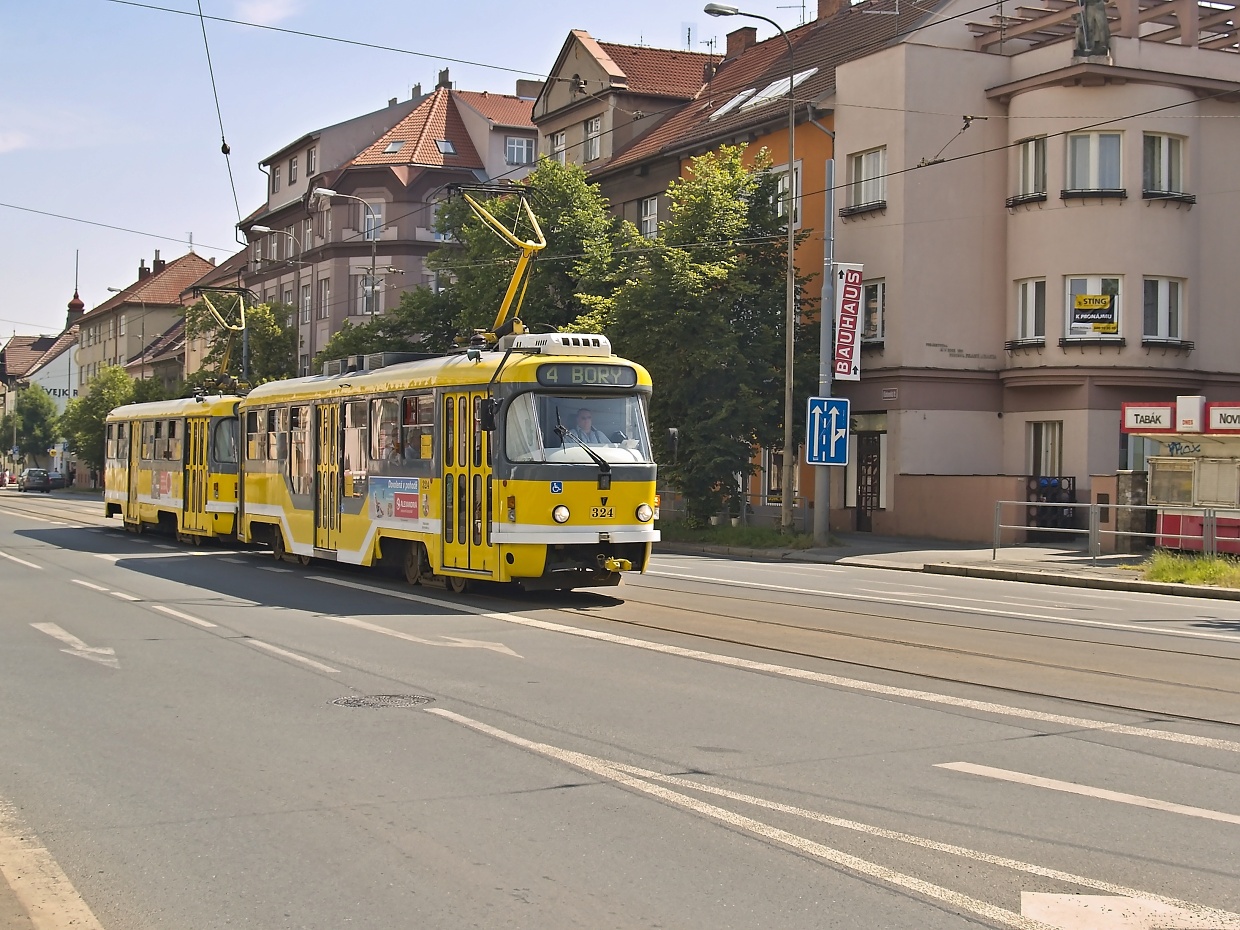 ...i konečná tramvaje č. 4. 